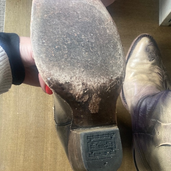 Corral Vintage Cowgirl- light brown/tan Embroidered Ankle Booties - Picture 6 of 10